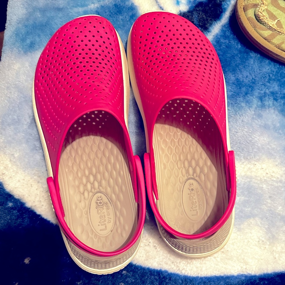 Crocs Literide, size 10.